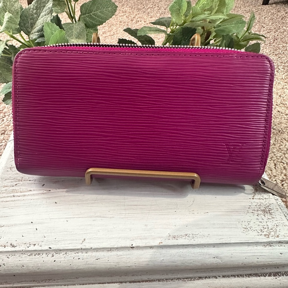 Louis Vuitton Fuchsia Wallet